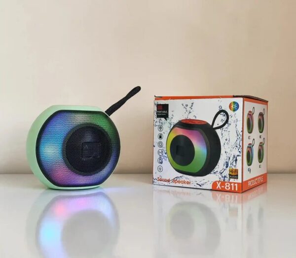 Parlante Bluetooth X-811 con Luz LED Bajos Profundos