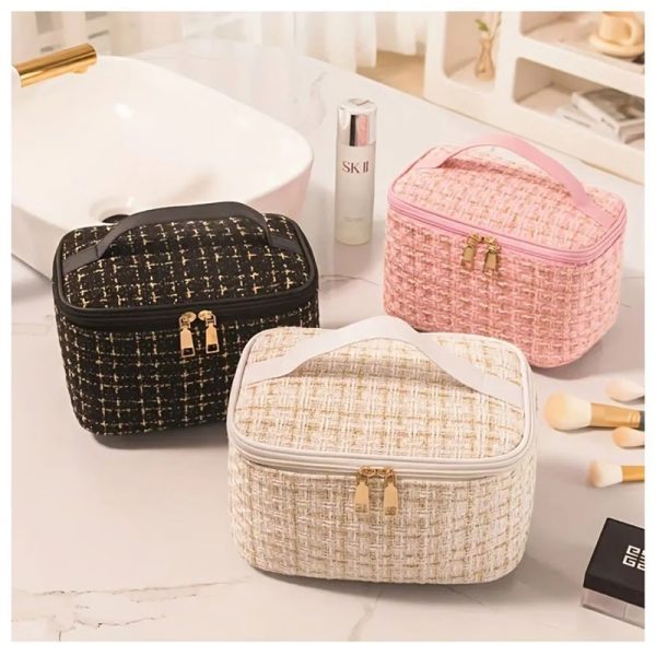 Neceser-de-hilos-dorados-4.jpeg Neceser Elegante Organizador de Maquillaje de Hilos Dorado a Cuadros para Mujer