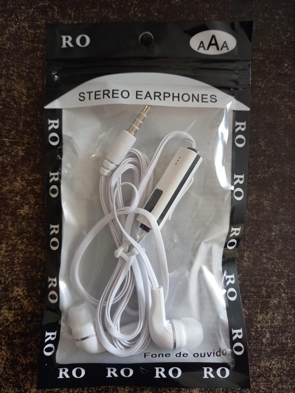 Audifono Estereo con cable de  3.5mm con  con microfono y contestador