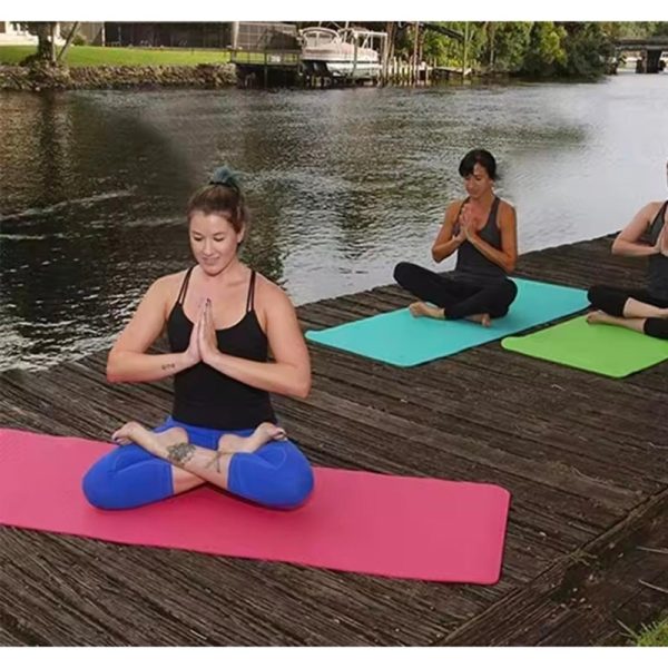 colchoneta-mat-de-yoga-3.jpeg-1 Colchoneta Mat de Ejercicio Yoga