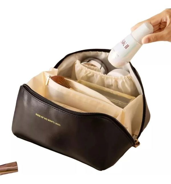 neceser-triangular-8.jpg Bolso Neceser de Maquillaje Diseño Triangular Negro