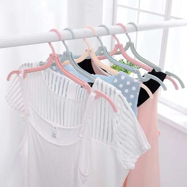 Gancho Colgador de Ropa Plegable y Portatil