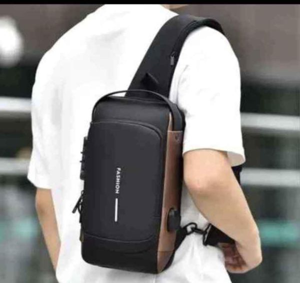 Mochila Antirrobo Multifuncional Impermeable Con Clave y Cargador