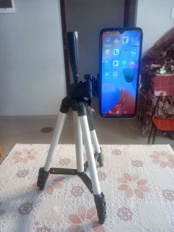 Tripode para Camara y Celular  con Bluetooth de 110cm