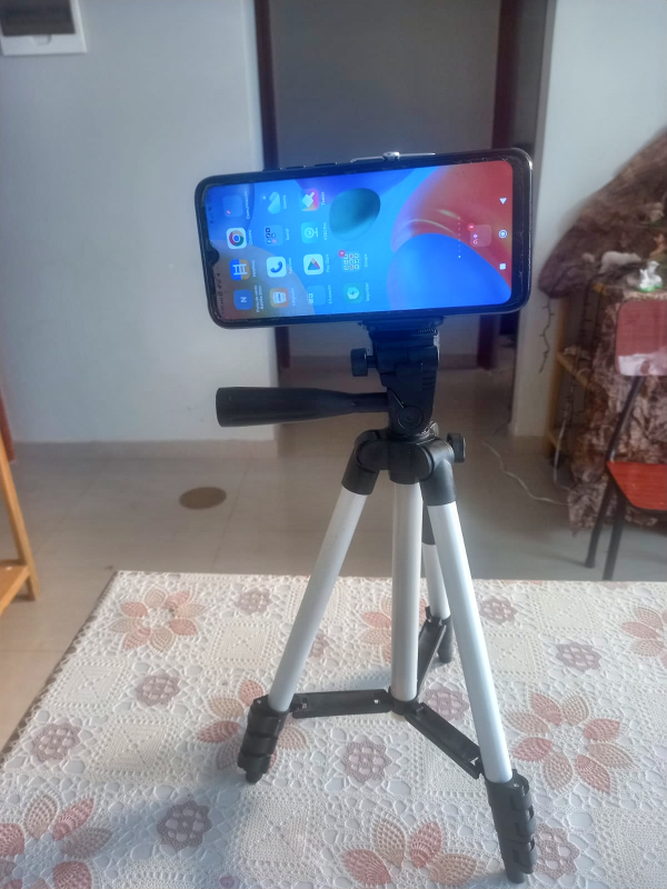 Tripode para Camara y Celular  con Bluetooth de 110cm